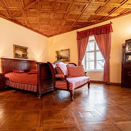 Penzion Cosmopolitan Ii. Banska Stiavnica Bilik gambar