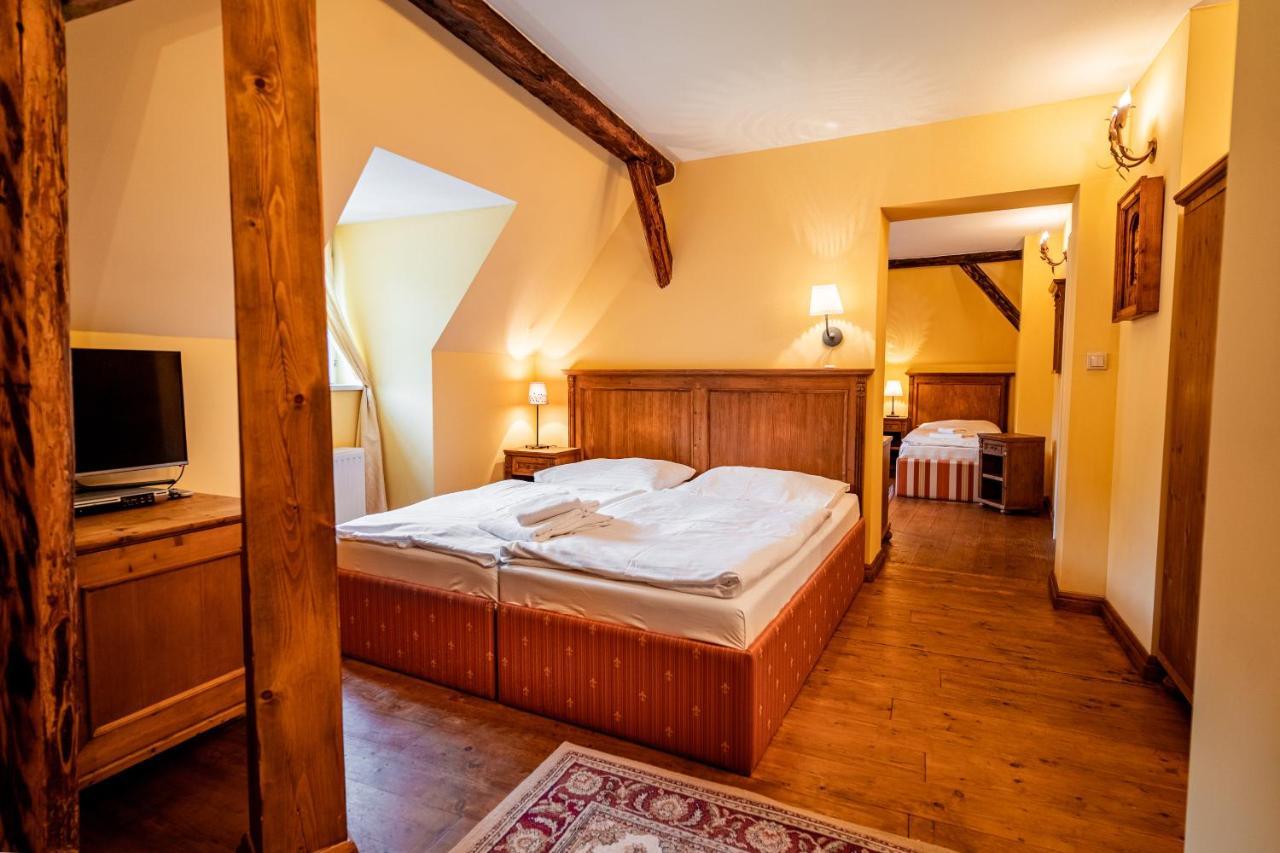 Penzion Cosmopolitan Ii. Banska Stiavnica Luaran gambar