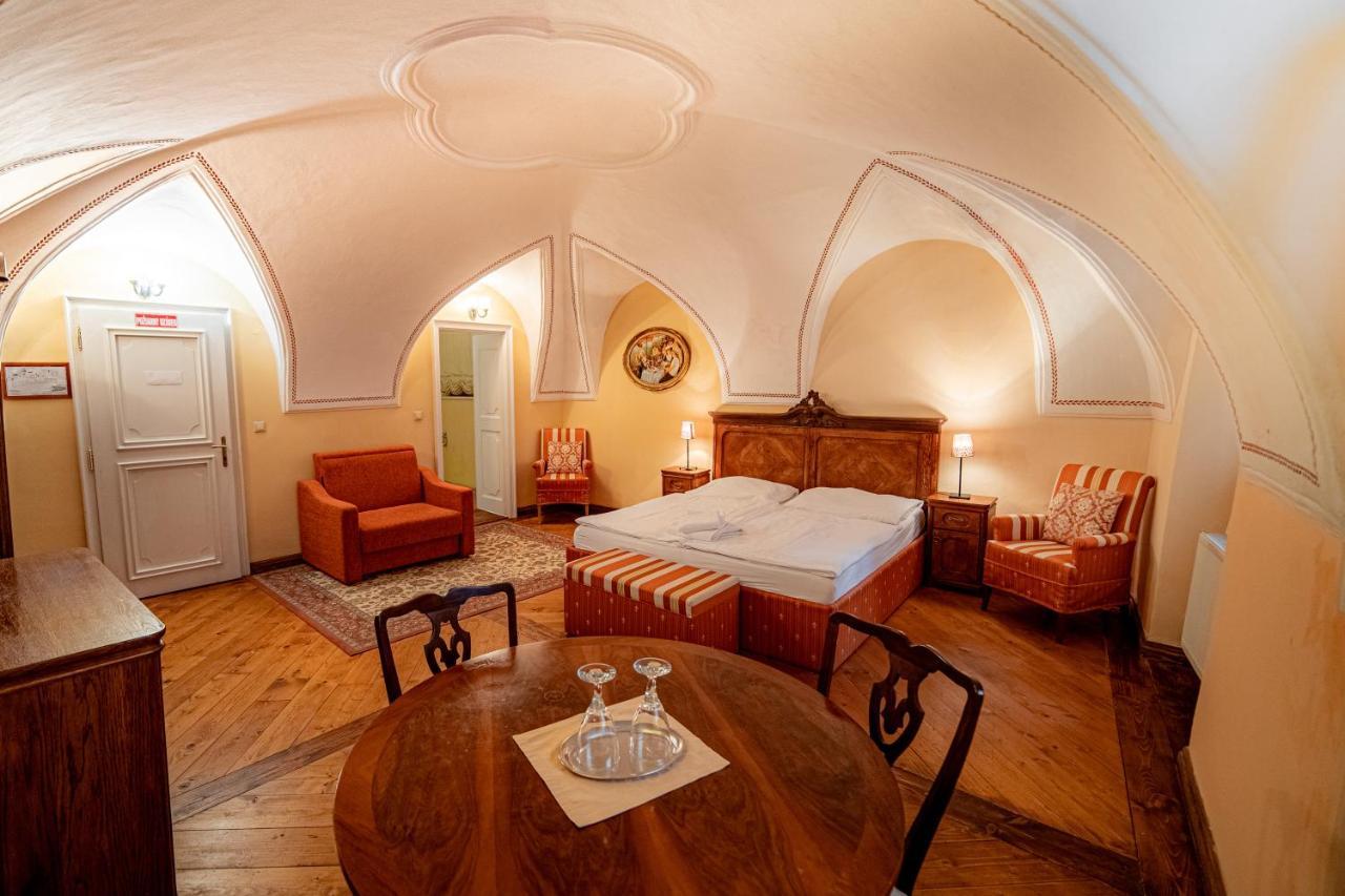 Penzion Cosmopolitan Ii. Banska Stiavnica Luaran gambar