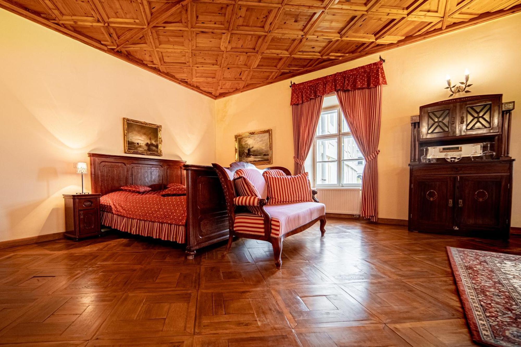 Penzion Cosmopolitan Ii. Banska Stiavnica Bilik gambar