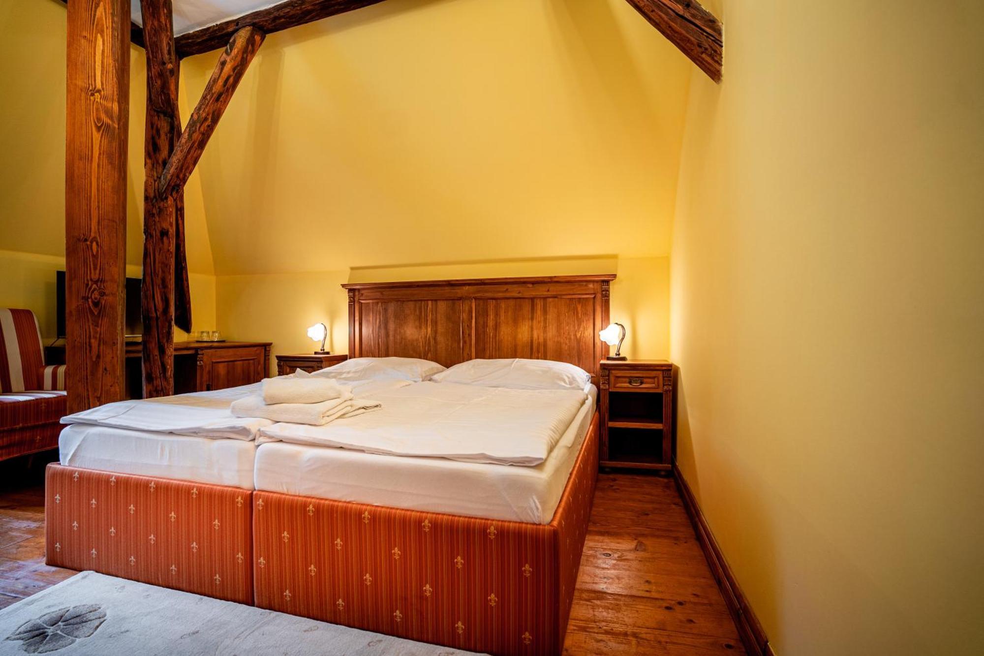 Penzion Cosmopolitan Ii. Banska Stiavnica Bilik gambar