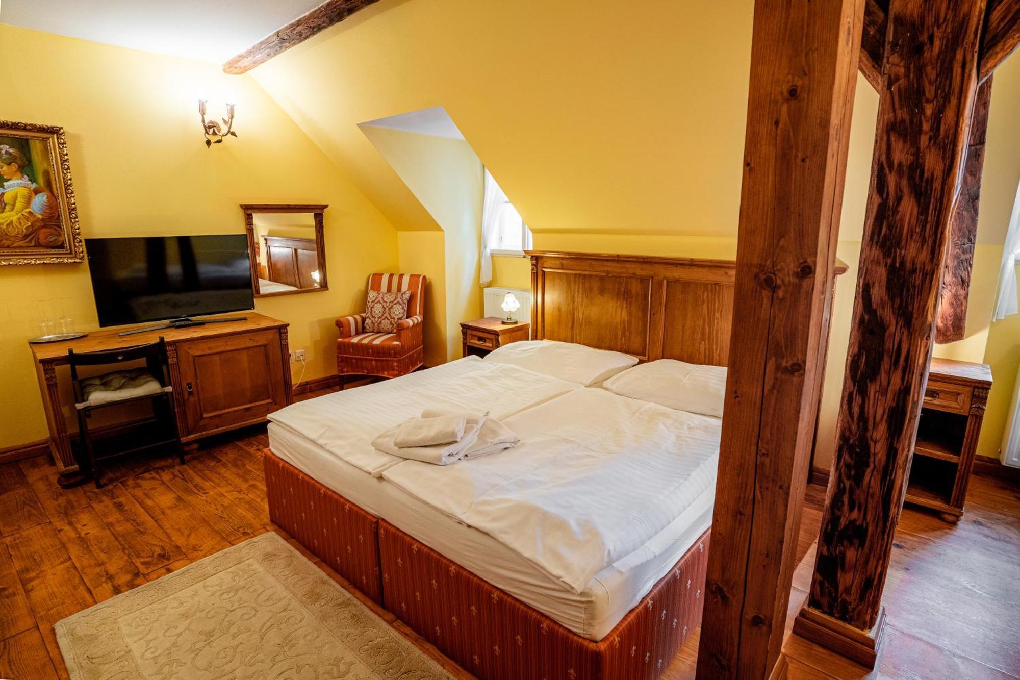 Penzion Cosmopolitan Ii. Banska Stiavnica Bilik gambar