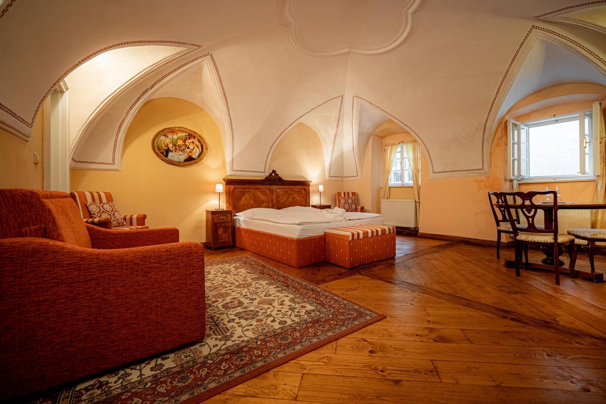 Penzion Cosmopolitan Ii. Banska Stiavnica Bilik gambar