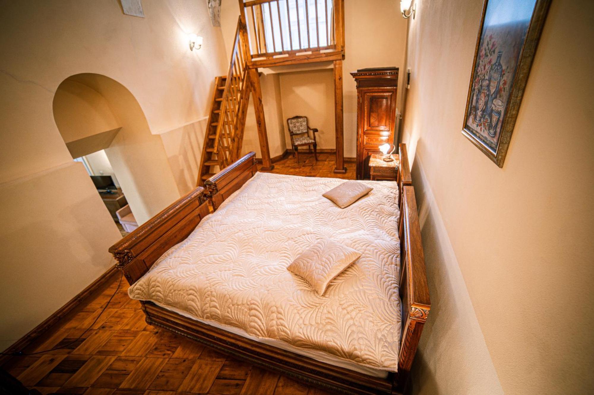 Penzion Cosmopolitan Ii. Banska Stiavnica Bilik gambar