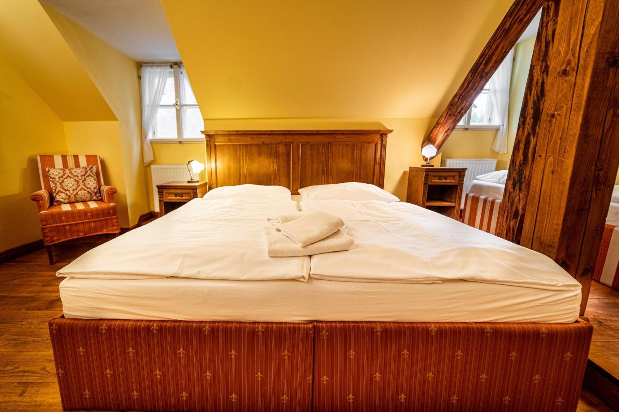 Penzion Cosmopolitan Ii. Banska Stiavnica Bilik gambar
