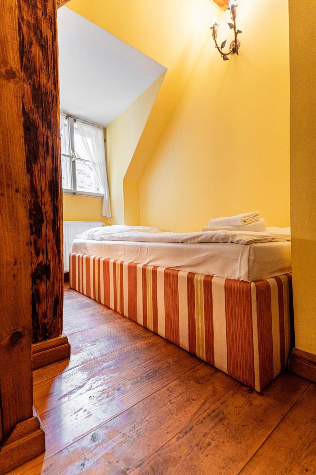 Penzion Cosmopolitan Ii. Banska Stiavnica Bilik gambar
