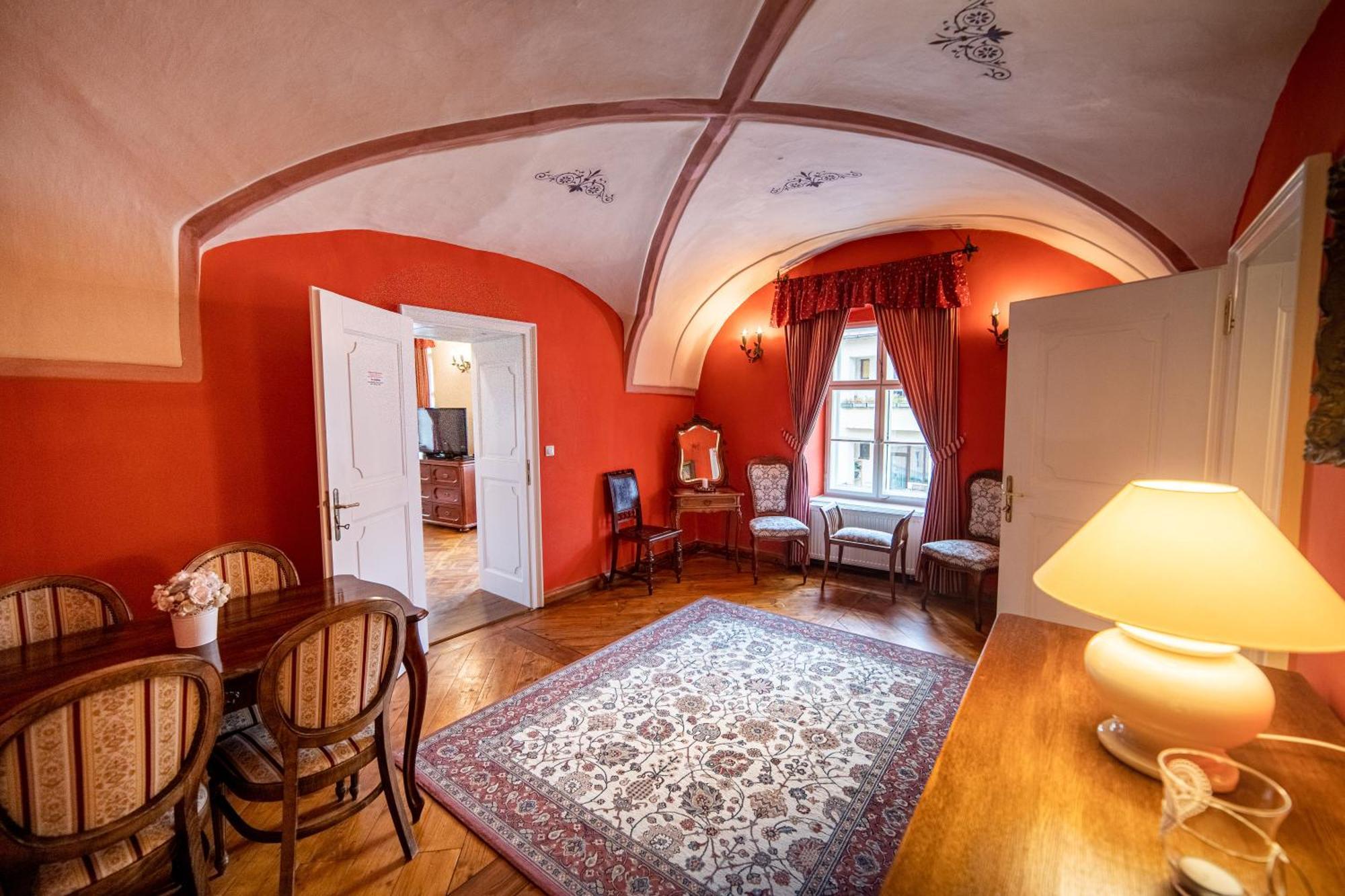 Penzion Cosmopolitan Ii. Banska Stiavnica Bilik gambar